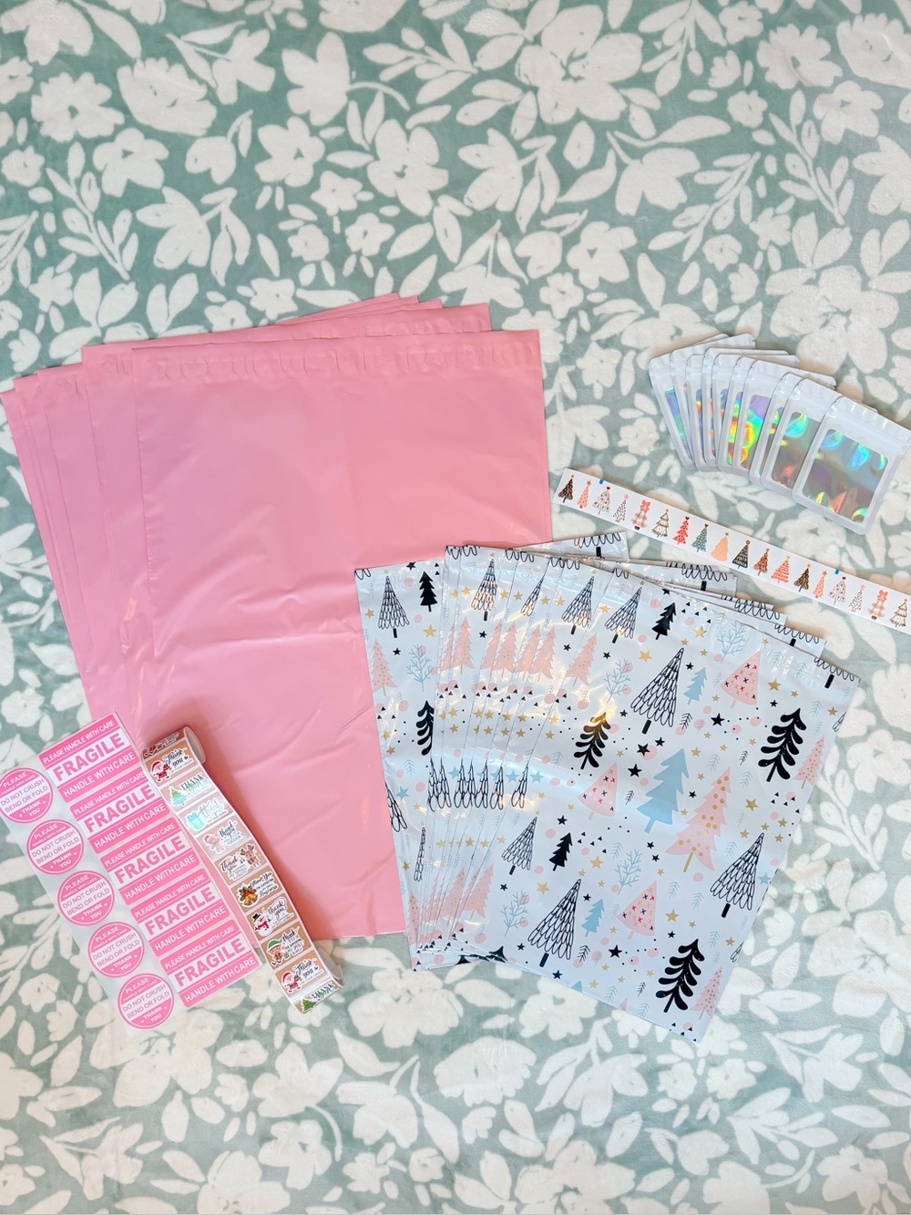 85 Piece Pastel Christmas Tree Shipping Supply Bundle 🎄🎀
